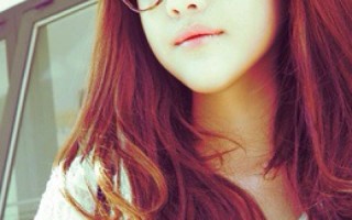 女生戴红色眼镜框怎么样，女生戴红色眼镜框怎么样好看